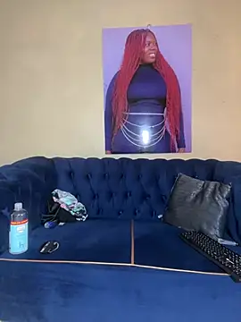 Snapshot of BigBootyBrie01 chatting on July 13, 2:31 pm BigBootyBrie01 online show from July 13, 2:31 pm