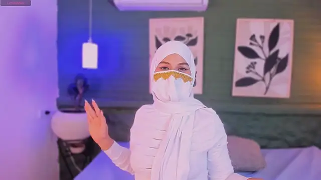 aisha k online show from July 25, 7:44 pm