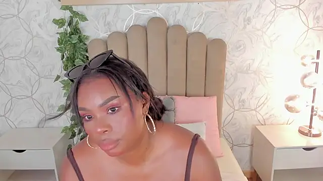 huge boobs ebony  online show from June 11, 7:23 pm