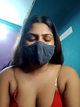 Snapshot of Model-031 chatting on June 10, 7:02 pm Model-031 online show from June 10, 7:02 pm