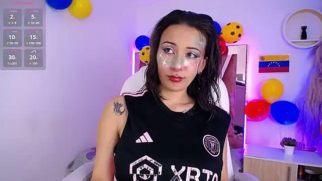 Snapshot of Camiila__1 chatting on June 17, 11:45 am Camiila 1 online show from June 17, 11:45 am