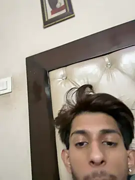 ronnnnn718 online show from July 23, 7:01 pm