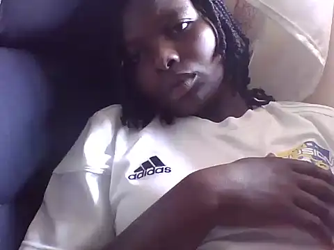 lucyswee online show from July 12, 11:45 am
