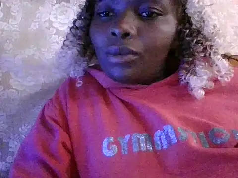 lucyswee online show from July 28, 5:36 am