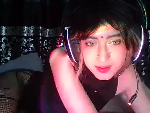 Snapshot of kittenpasive30 chatting on June 16, 11:40 pm kittenpasive30 online show from June 16, 11:40 pm