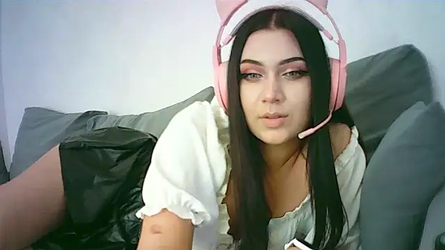 Snapshot of LolaBunnytx chatting on June 16, 11:46 am LolaBunnytx online show from June 16, 11:46 am