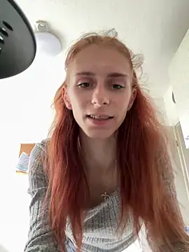 Snapshot of CherryBellaa chatting on June 12, 3:33 pm CherryBellaa online show from June 12, 3:33 pm
