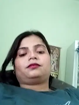 Snapshot of Missridhi chatting on June 26, 5:45 am Missridhi online show from June 26, 5:45 am
