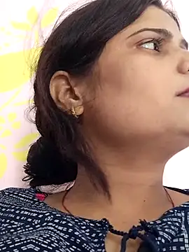Snapshot of Missridhi chatting on July 11, 8:50 am Missridhi online show from July 11, 8:50 am