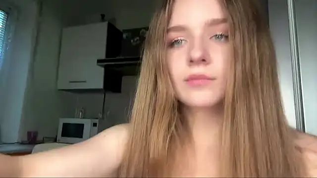 Snapshot of Annaeyes chatting on June 18, 5:06 pm Annaeyes online show from June 18, 5:06 pm