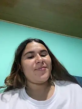 zouuii04 online show from June 12, 12:20 am