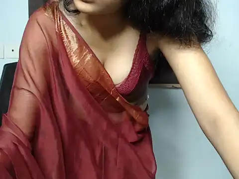 Sexynaina3 online show from July 14, 11:27 am