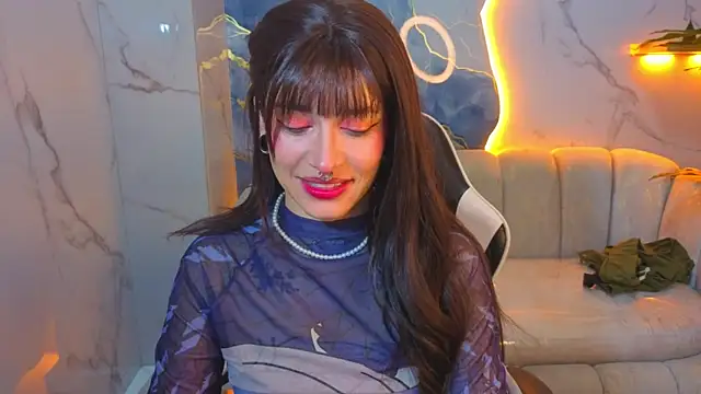 Lily Tx online show from June 17, 12:40 pm