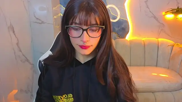 Lily Tx online show from June 18, 12:42 pm