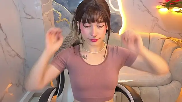 Lily Tx online show from July 6, 12:46 pm