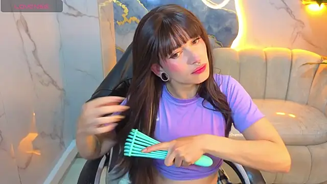 Lily Tx online show from July 26, 2:35 pm