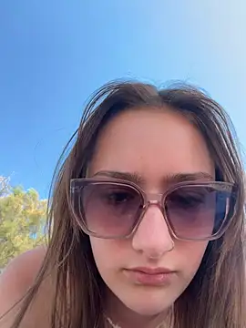 Violet Velvet online show from June 26, 1:59 pm