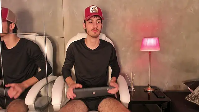 Liam Crown online show from June 14, 6:54 pm
