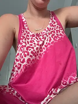 Snapshot of EmmaBrooks3 chatting on June 15, 2:36 am EmmaBrooks3 online show from June 15, 2:36 am