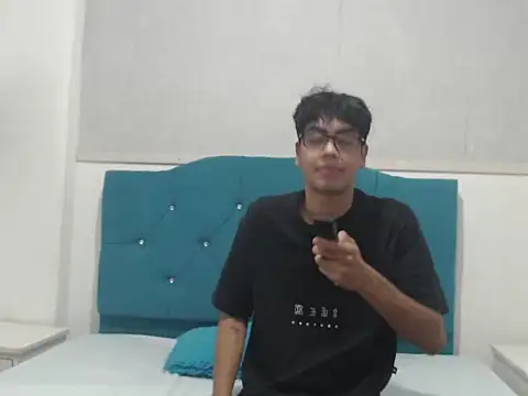 Snapshot of Jack_Blacck chatting on July 16, 1:39 pm Jack Blacck online show from July 16, 1:39 pm