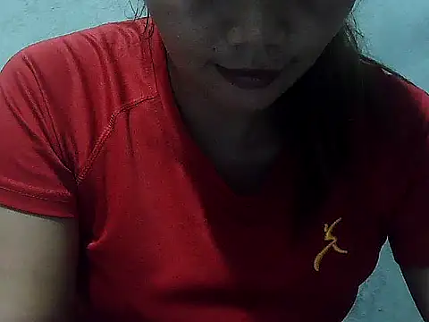 Snapshot of mymommy69 chatting on July 1, 7:43 am mymommy69 online show from July 1, 7:43 am
