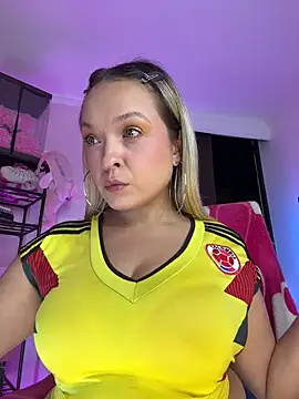 SaraAvila online show from June 18, 4:02 am