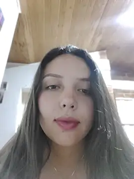Snapshot of Bella_Karoline chatting on July 7, 12:24 am Bella Karoline online show from July 7, 12:24 am