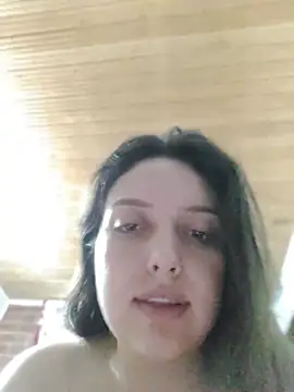 Snapshot of Bella_Karoline chatting on July 16, 4:29 am Bella Karoline online show from July 16, 4:29 am