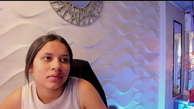 Snapshot of Tifanny-Val chatting on June 30, 12:39 pm Tifanny-Val online show from June 30, 12:39 pm