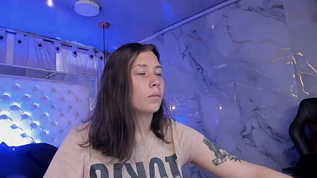 Snapshot of Tifanny-Val chatting on July 24, 12:58 pm Tifanny-Val online show from July 24, 12:58 pm