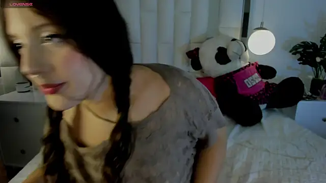 Snapshot of sofia_vance chatting on July 16, 5:24 am sofia vance online show from July 16, 5:24 am
