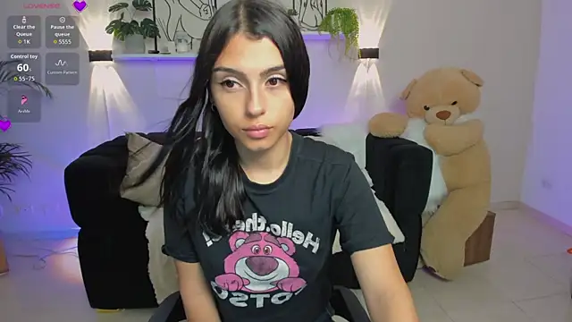 Snapshot of Susy_Doll1 chatting on July 4, 2:23 pm Susy Doll1 online show from July 4, 2:23 pm