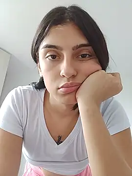 Snapshot of Susy_Doll1 chatting on July 17, 6:46 pm Susy Doll1 online show from July 17, 6:46 pm