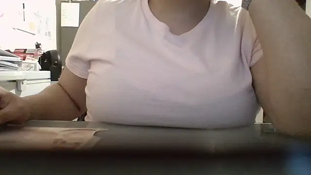 Curvy Queen MX online show from June 30, 1:17 am