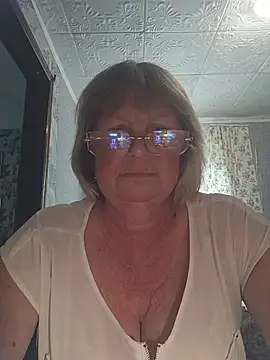 MilashkaCutie50 online show from June 25, 3:17 am