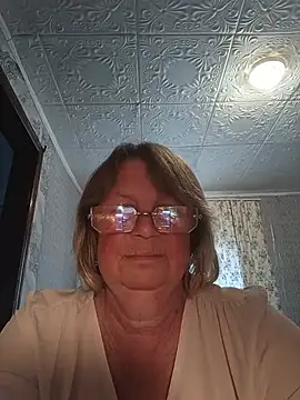 MilashkaCutie50 online show from July 13, 3:53 am
