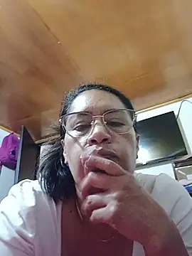 Emilif  online show from June 29, 5:24 pm