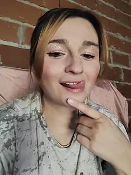 Snapshot of marulimary chatting on July 27, 1:23 am marulimary online show from July 27, 1:23 am
