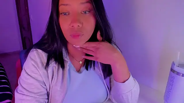 NicolePasqualott online show from March 12, 9:43 pm