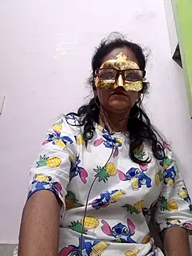 Snapshot of Indianbhaabhi chatting on July 1, 7:24 pm Indianbhaabhi online show from July 1, 7:24 pm
