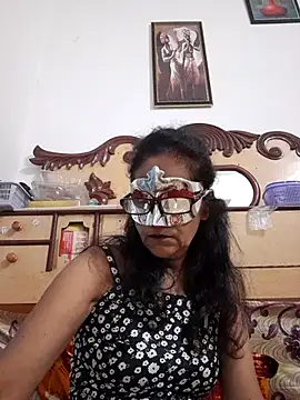 Snapshot of Indianbhaabhi chatting on July 9, 12:09 pm Indianbhaabhi online show from July 9, 12:09 pm
