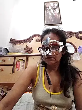 Snapshot of Indianbhaabhi chatting on July 11, 7:44 am Indianbhaabhi online show from July 11, 7:44 am