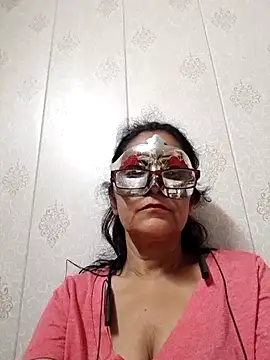 Snapshot of Indianbhaabhi chatting on August 5, 10:55 pm Indianbhaabhi online show from August 5, 10:55 pm