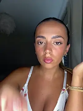 Harrietbronzex online show from June 20, 1:36 pm