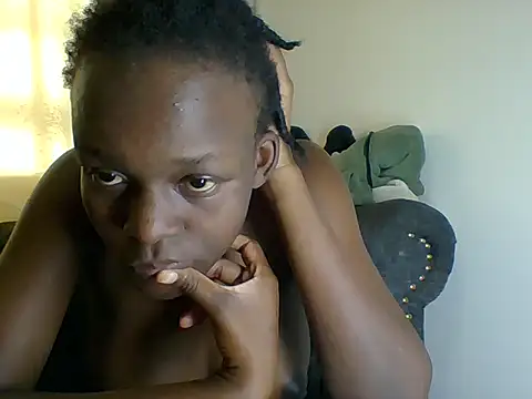 Sexylov25 online show from July 11, 11:35 am