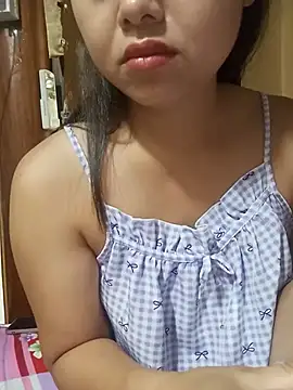 Snapshot of Emma-cutee chatting on July 3, 3:02 am Emma-cutee online show from July 3, 3:02 am