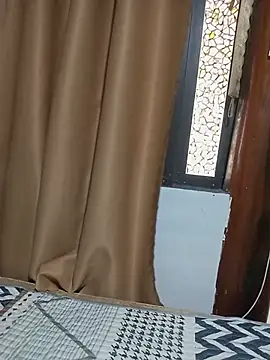Snapshot of Emma-cutee chatting on July 5, 12:06 am Emma-cutee online show from July 5, 12:06 am