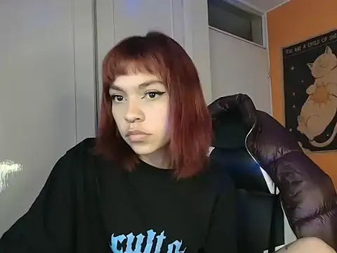 Snapshot of xLilyAngelx_ chatting on August 1, 3:06 am xLilyAngelx online show from August 1, 3:06 am
