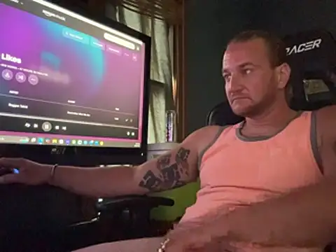 Snapshot of Ragnarrodbrok chatting on June 26, 6:12 pm Ragnarrodbrok online show from June 26, 6:12 pm