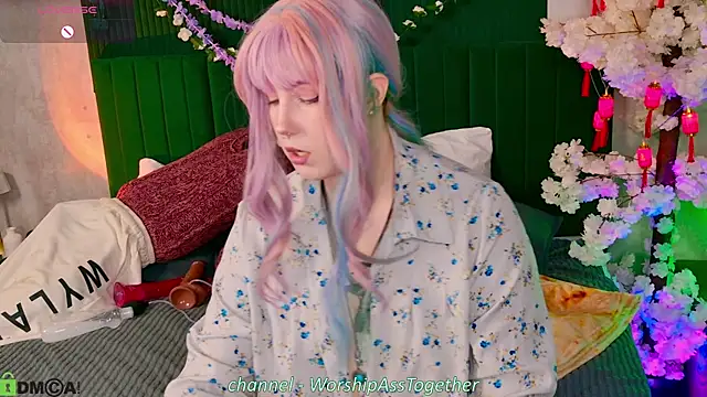 Snapshot of Candy-yeah chatting on June 27, 1:54 am Candy-yeah online show from June 27, 1:54 am